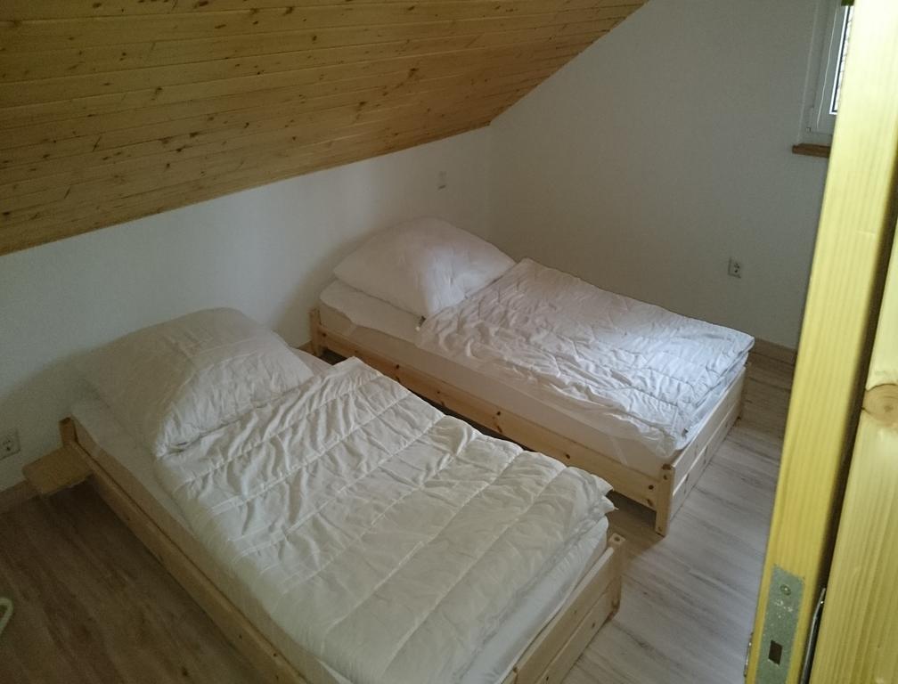 Feriendorf "Am Forsthaus" Mosbach Mosbach  Exteriör bild