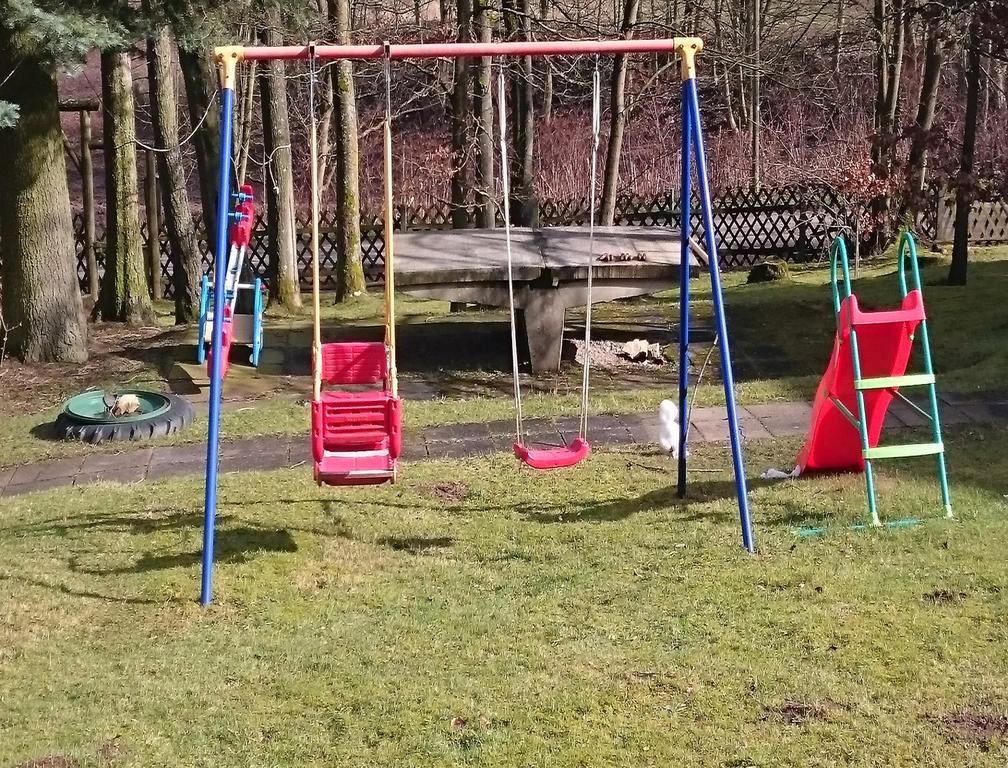 Feriendorf "Am Forsthaus" Mosbach Mosbach  Exteriör bild